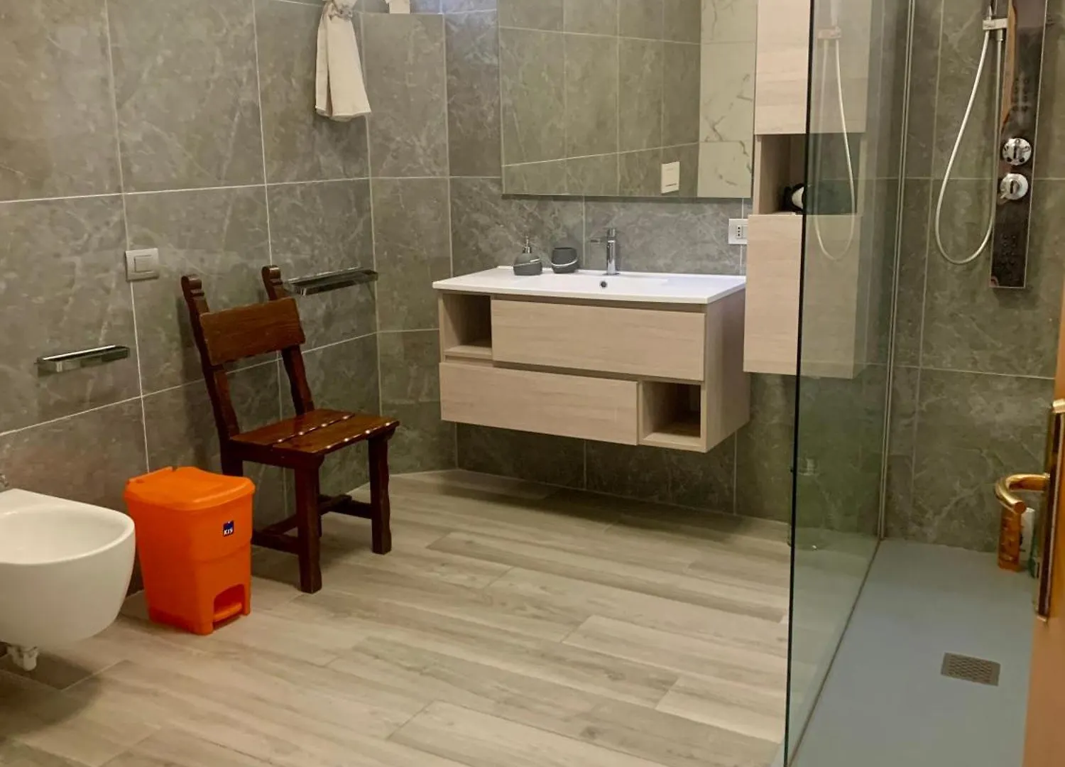 La Corte Casa Vacanze - 15 Min Driving Bg Orio Airport Apartment Villa di Serio 0*,  Italy